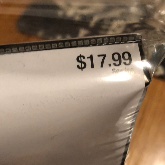 Set of accent pillow covers - Picture 3 of 6